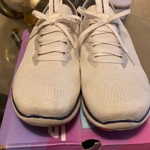 Skechers sneakers